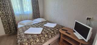 Гостевой дом OnTheSea Туапсе Бюджетный двухместный номер с 2 отдельными кроватями-1