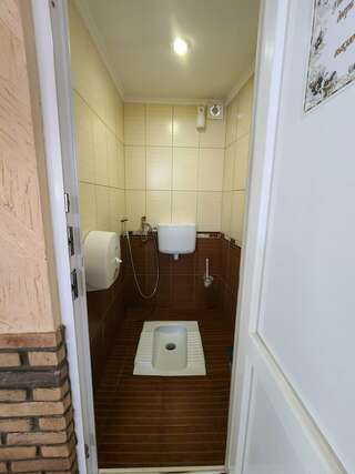 Гостевой дом OnTheSea Туапсе Бюджетный двухместный номер с 2 отдельными кроватями-9