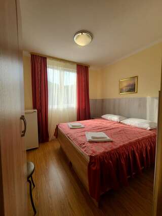 Гостевой дом OnTheSea Туапсе Бюджетный двухместный номер с 2 отдельными кроватями-1