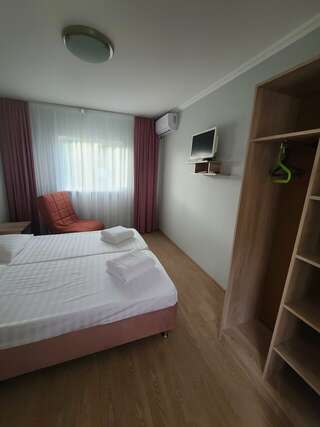 Гостевой дом OnTheSea Туапсе Бюджетный двухместный номер с 2 отдельными кроватями-3